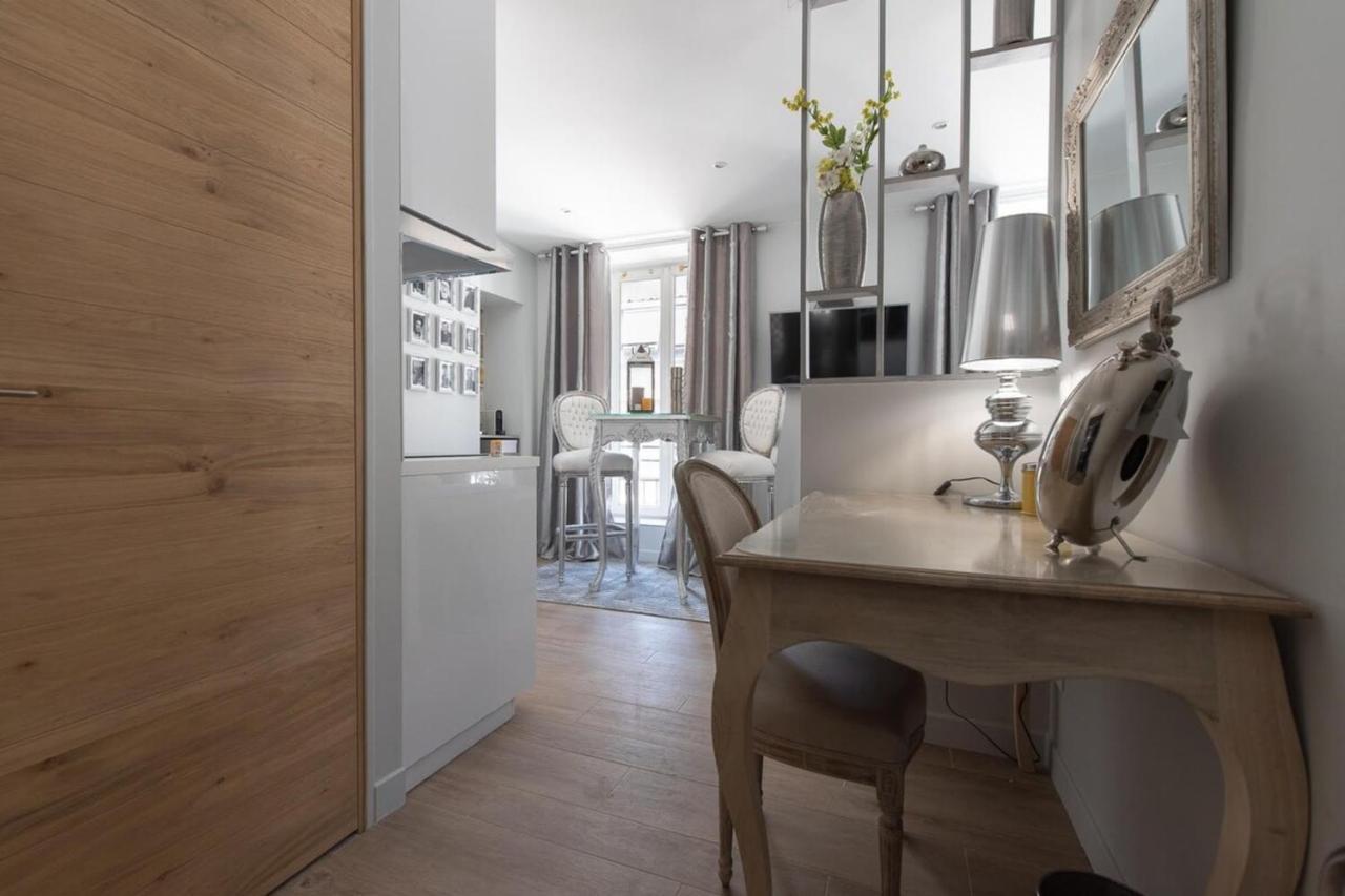 Le Petit Prince- Studio Cosy 2 Pers -Metro Valmy Лион Экстерьер фото