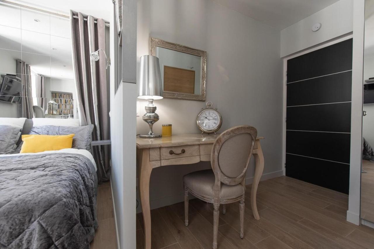 Le Petit Prince- Studio Cosy 2 Pers -Metro Valmy Лион Экстерьер фото